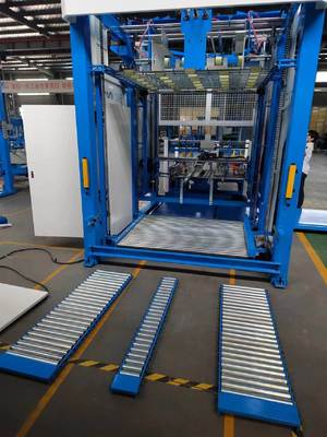 Máquina Empilhadeira Automática Flip Flop Integrando Mesa de Papel Lenta e Componentes do Sistema para Viragem e Empilhamento de Laminadora de Flauta na Produção de Embalagens