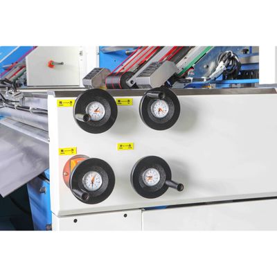 Elevada precisão totalmente automático 2200mm da máquina da laminação da flauta para colar cartão ondulado e cartão