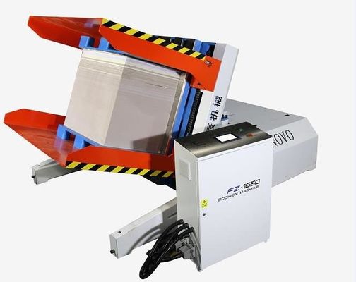 Máquina de torneamento automática de paletes de papel com alinhamento e remoção de poeira
